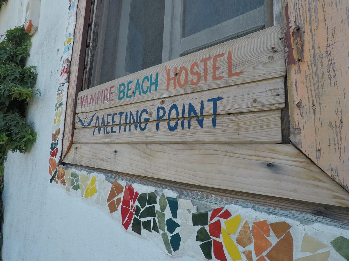 Vampire Beach Ostello Vama Veche Esterno foto